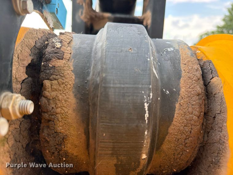 image for item FN2504 2015 JCB 427 HT T4 wheel loader