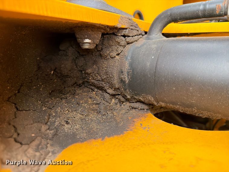 image for item FN2504 2015 JCB 427 HT T4 wheel loader