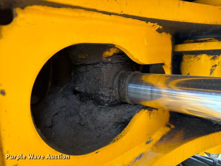 image for item FN2504 2015 JCB 427 HT T4 wheel loader