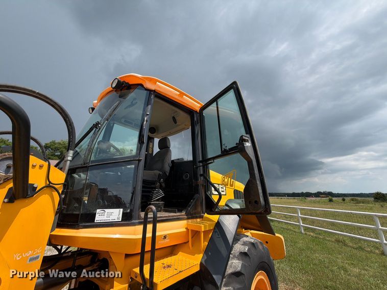 image for item FN2504 2015 JCB 427 HT T4 wheel loader
