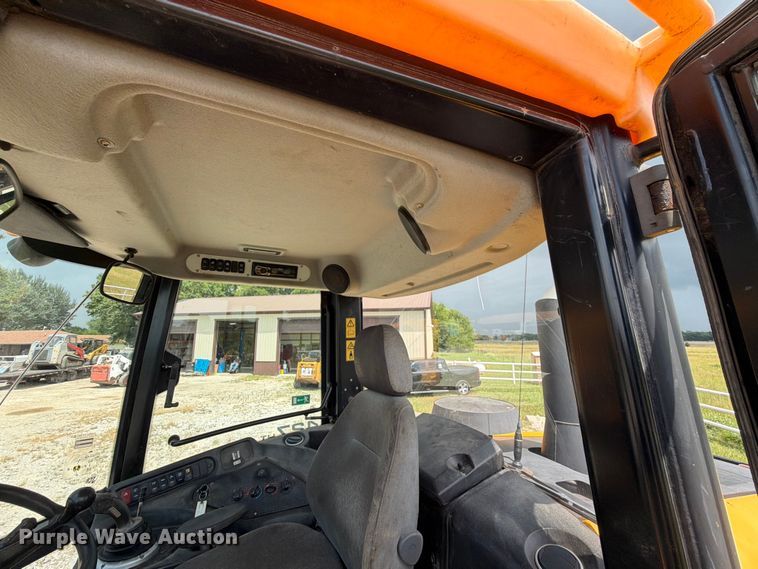 image for item FN2504 2015 JCB 427 HT T4 wheel loader