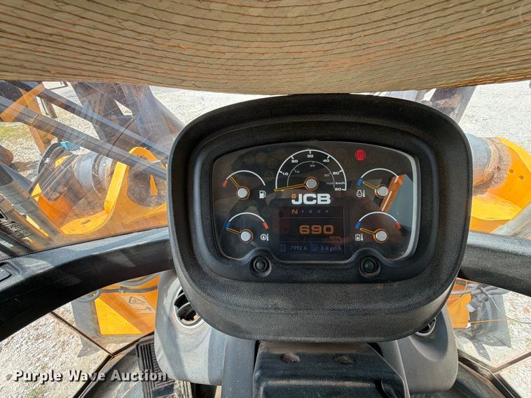 image for item FN2504 2015 JCB 427 HT T4 wheel loader