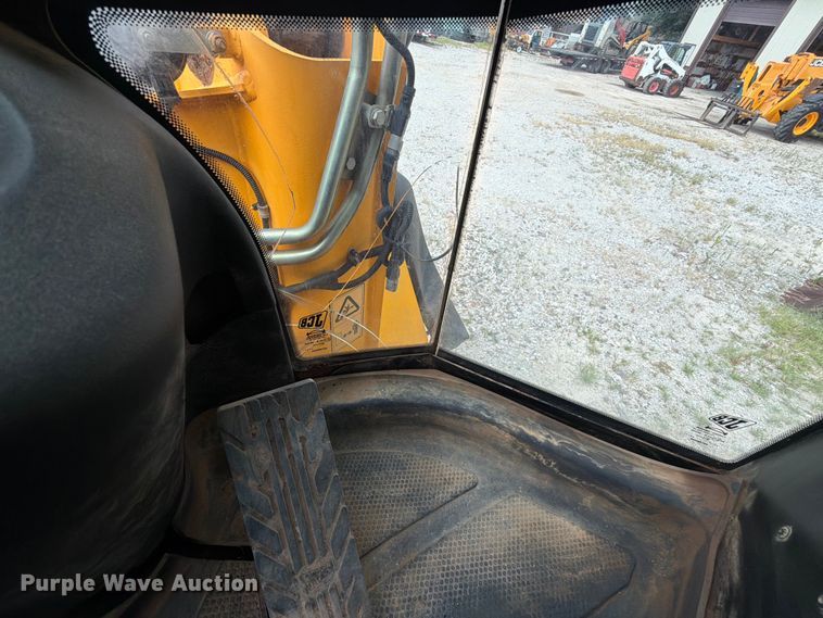 image for item FN2504 2015 JCB 427 HT T4 wheel loader