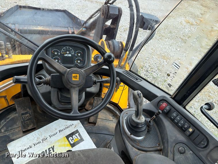 image for item FN2504 2015 JCB 427 HT T4 wheel loader