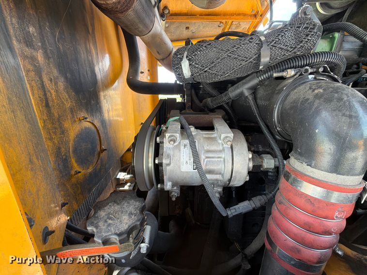 image for item FN2504 2015 JCB 427 HT T4 wheel loader