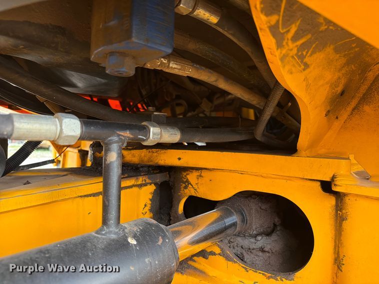 image for item FN2504 2015 JCB 427 HT T4 wheel loader