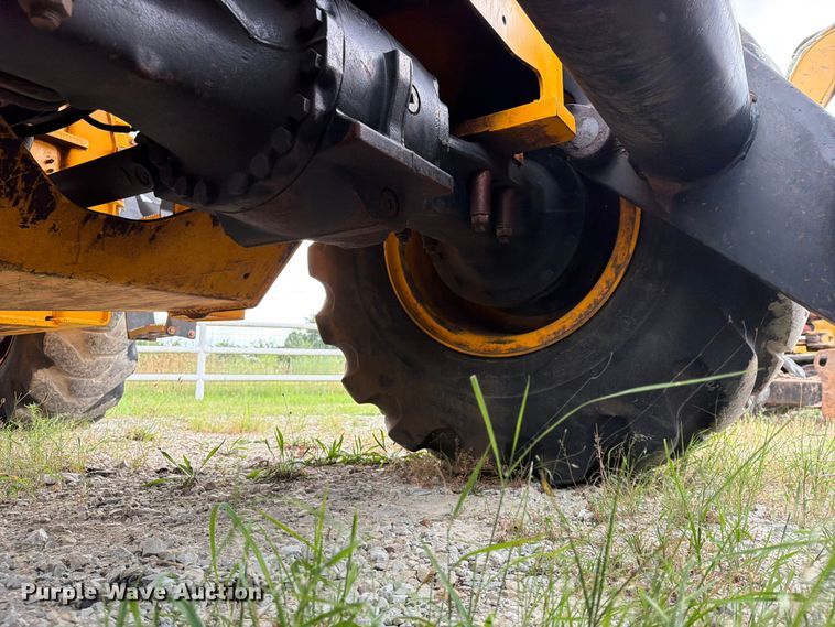 image for item FN2504 2015 JCB 427 HT T4 wheel loader