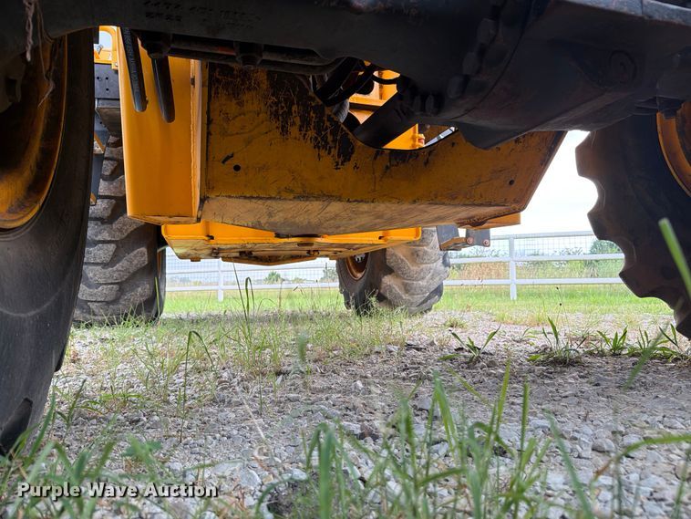 image for item FN2504 2015 JCB 427 HT T4 wheel loader