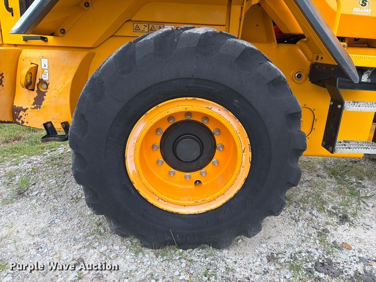 image for item FN2504 2015 JCB 427 HT T4 wheel loader