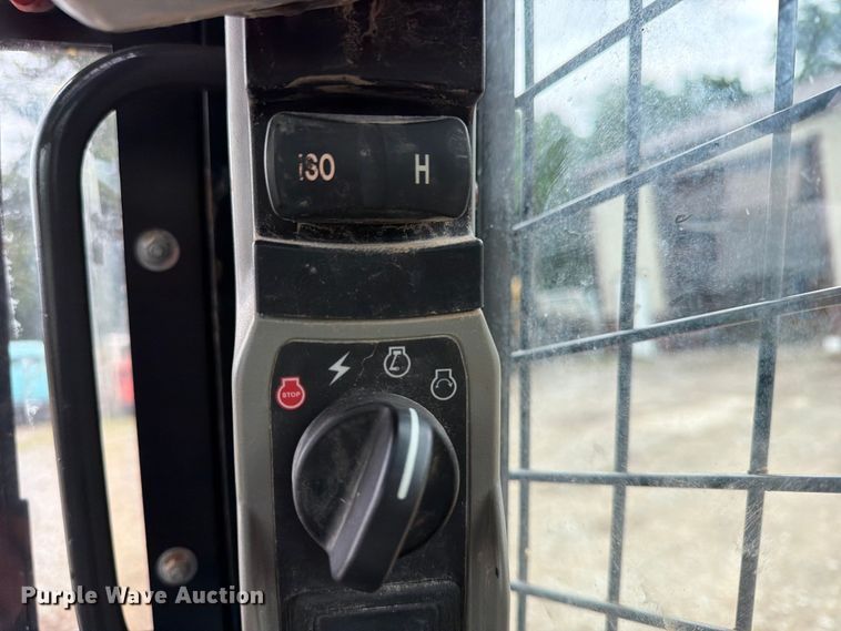 image for item FN2506 2022 Case SV340B skid steer loader