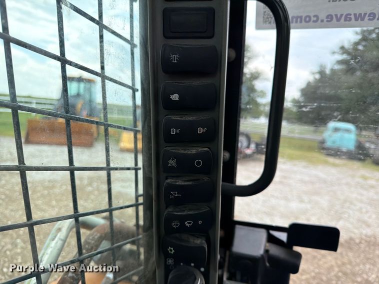 image for item FN2506 2022 Case SV340B skid steer loader