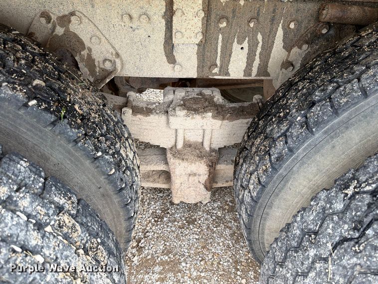 image for item FN5747 1989 Navistar F-2554 dump truck