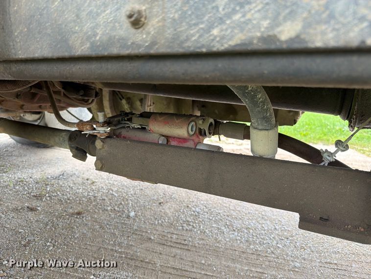 image for item FN5747 1989 Navistar F-2554 dump truck