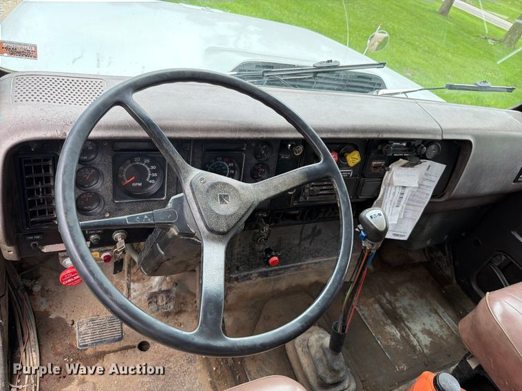 image for item FN5747 1989 Navistar F-2554 dump truck
