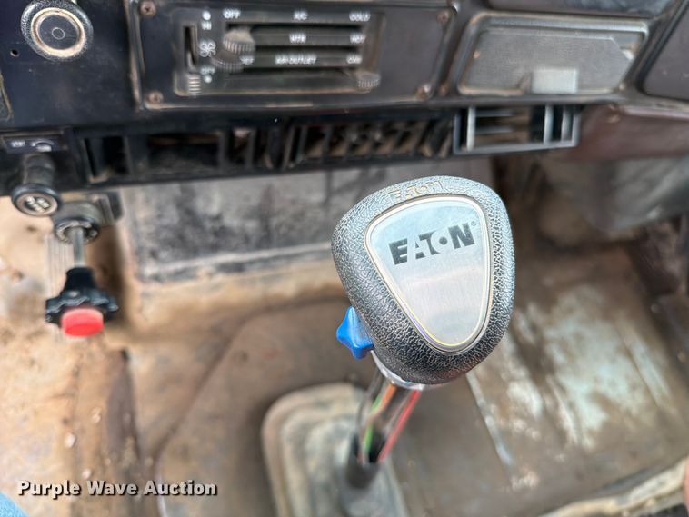 image for item FN5747 1989 Navistar F-2554 dump truck