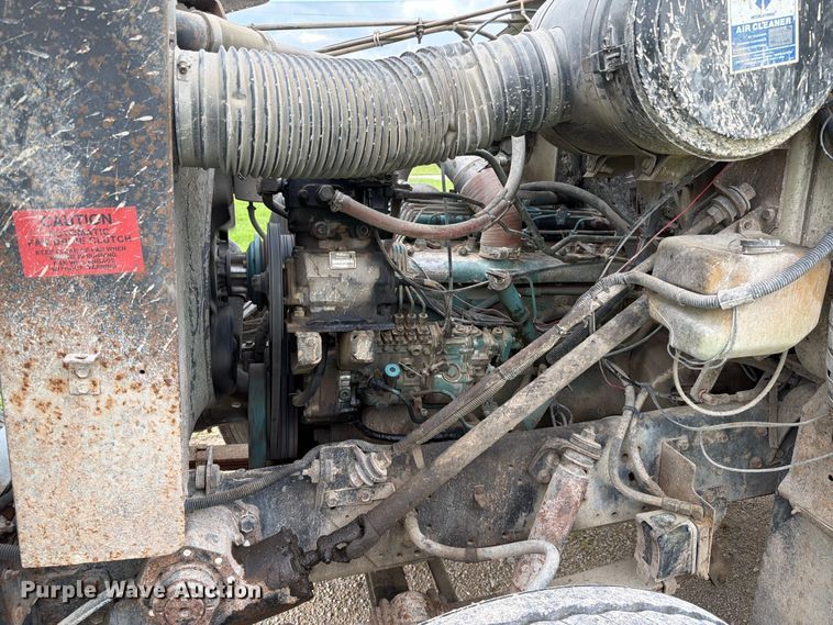 image for item FN5747 1989 Navistar F-2554 dump truck