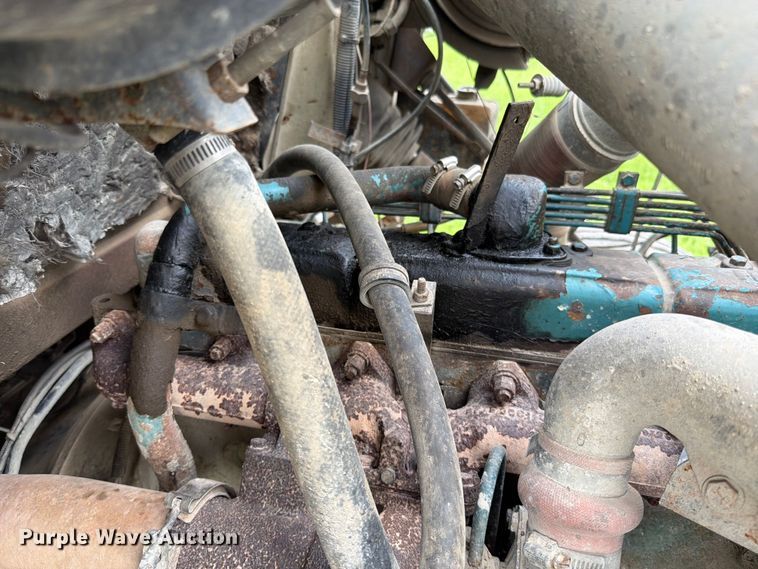 image for item FN5747 1989 Navistar F-2554 dump truck
