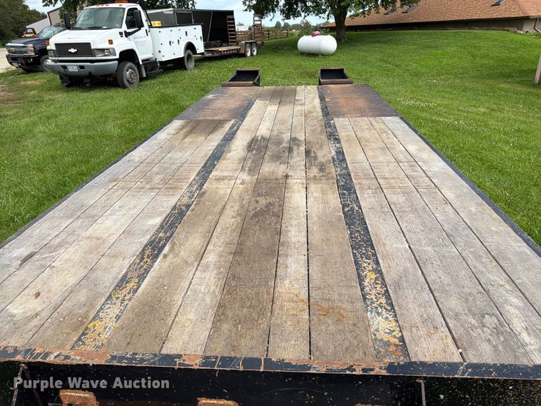 image for item FN5749 2011 Talbert AC-20 equipment trailer
