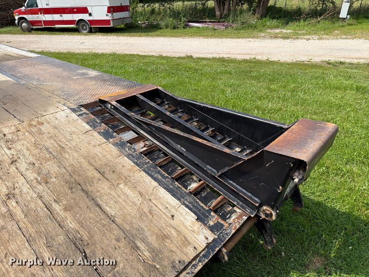 image for item FN5749 2011 Talbert AC-20 equipment trailer