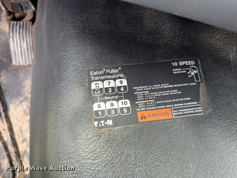 image for item FN5750 2007 International 8600 flatbed truck