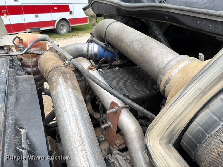 image for item FN5750 2007 International 8600 flatbed truck