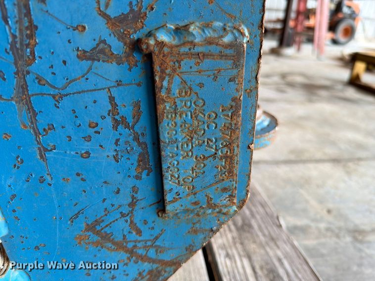 image for item FN5752 Excavator attachments