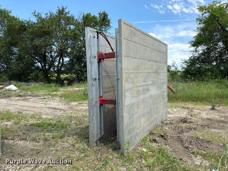 image for item FN5755 Speed Shore APS-810 trench box