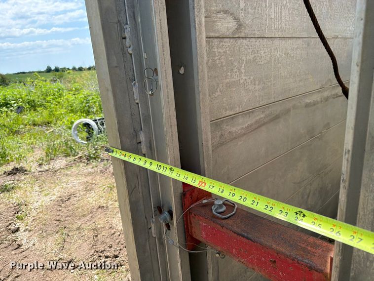 image for item FN5755 Speed Shore APS-810 trench box