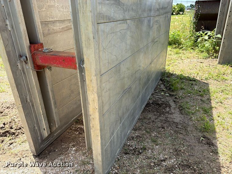 image for item FN5755 Speed Shore APS-810 trench box