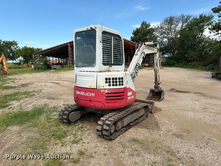 image for item FN5756 2013 Takeuchi TB138FR mini excavator