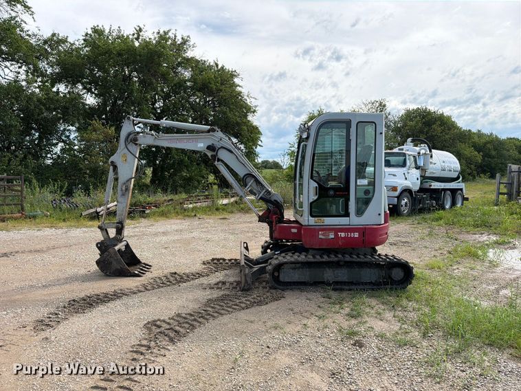 image for item FN5756 2013 Takeuchi TB138FR mini excavator
