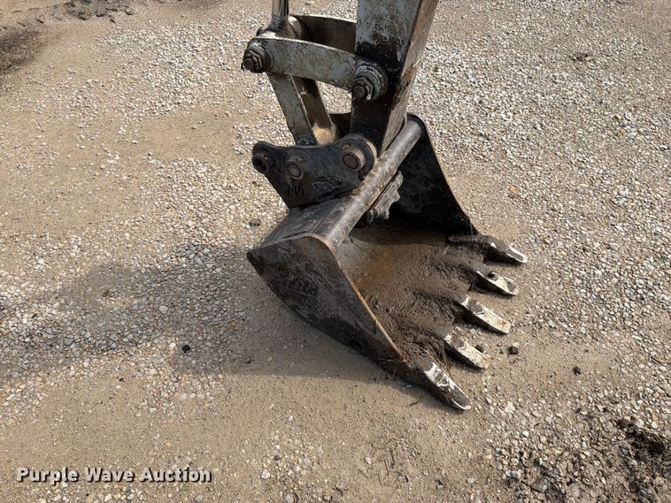 image for item FN5756 2013 Takeuchi TB138FR mini excavator