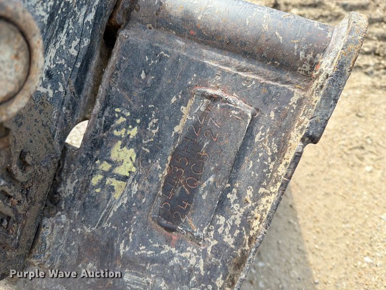 image for item FN5756 2013 Takeuchi TB138FR mini excavator
