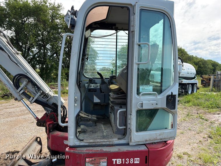 image for item FN5756 2013 Takeuchi TB138FR mini excavator