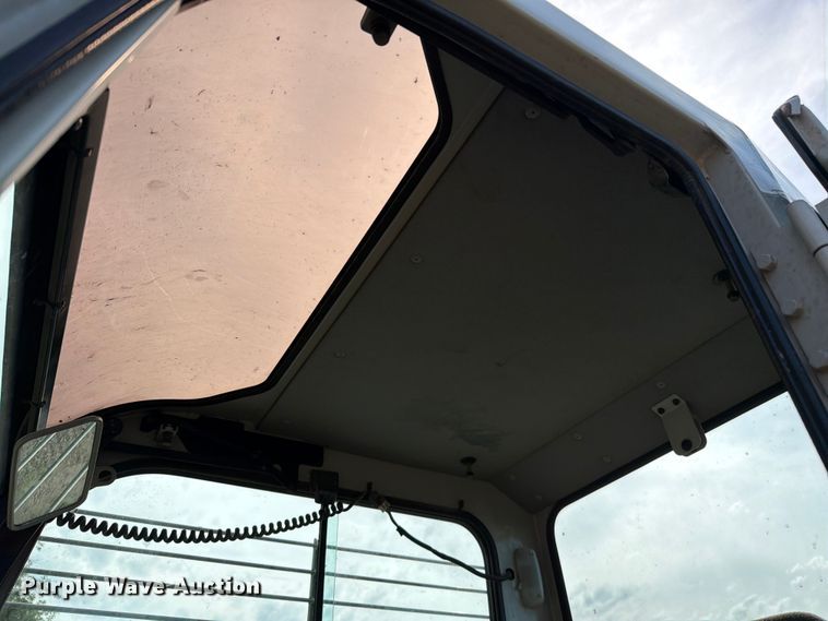 image for item FN5756 2013 Takeuchi TB138FR mini excavator