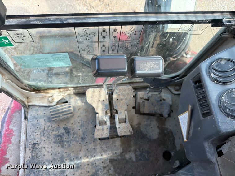 image for item FN5756 2013 Takeuchi TB138FR mini excavator