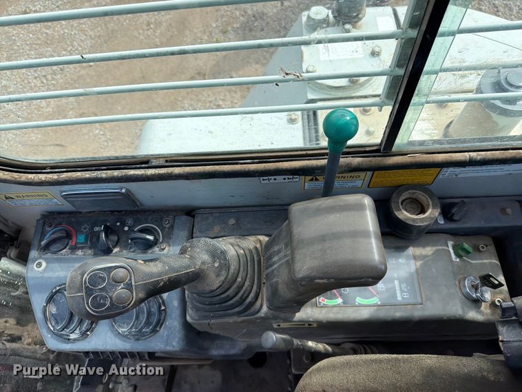 image for item FN5756 2013 Takeuchi TB138FR mini excavator
