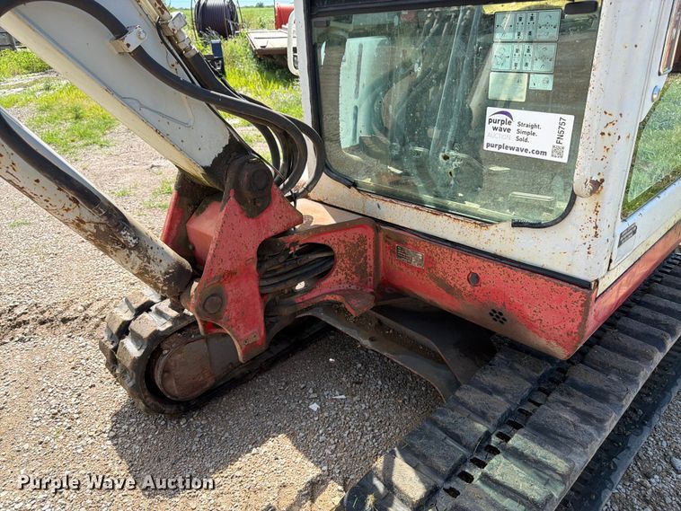 image for item FN5757 Takeuchi TB135 mini excavator