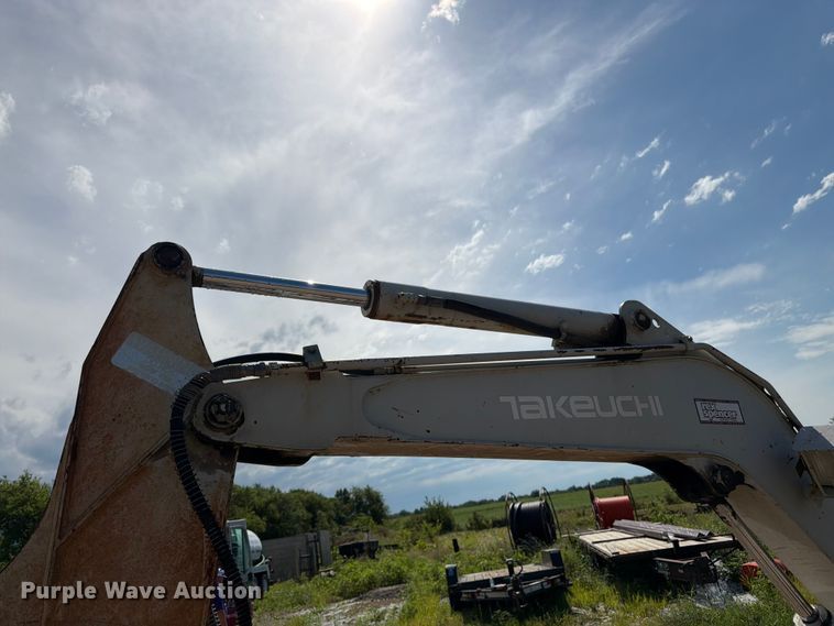 image for item FN5757 Takeuchi TB135 mini excavator