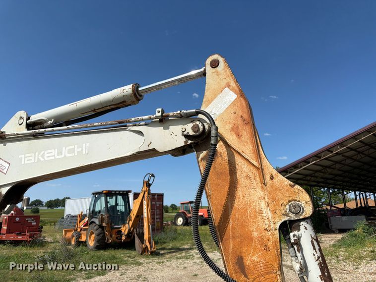 image for item FN5757 Takeuchi TB135 mini excavator