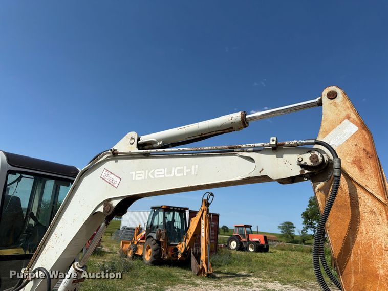 image for item FN5757 Takeuchi TB135 mini excavator