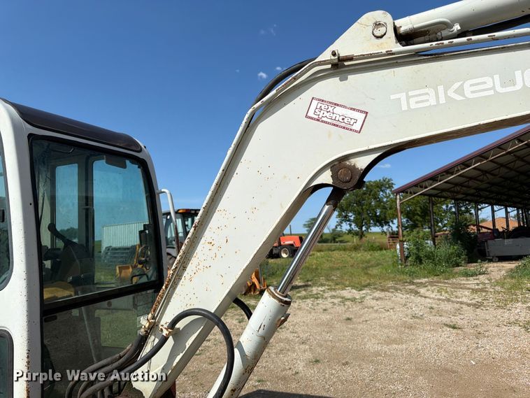 image for item FN5757 Takeuchi TB135 mini excavator