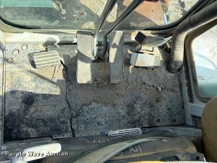 image for item FN5757 Takeuchi TB135 mini excavator