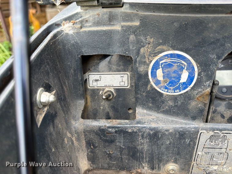 image for item FN5759 2018 Bomag BMP 8500 trench compactor