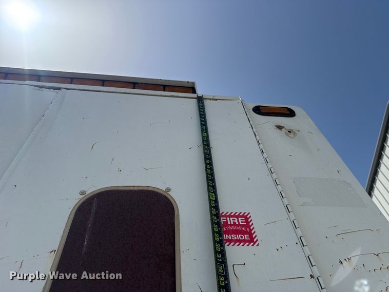 image for item FO4504 2004 International 4400 utility / service truck