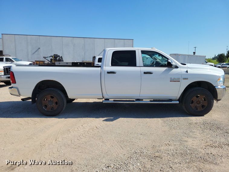 image for item FU0029 2018 RAM 3500 Crew Cab pickup truck
