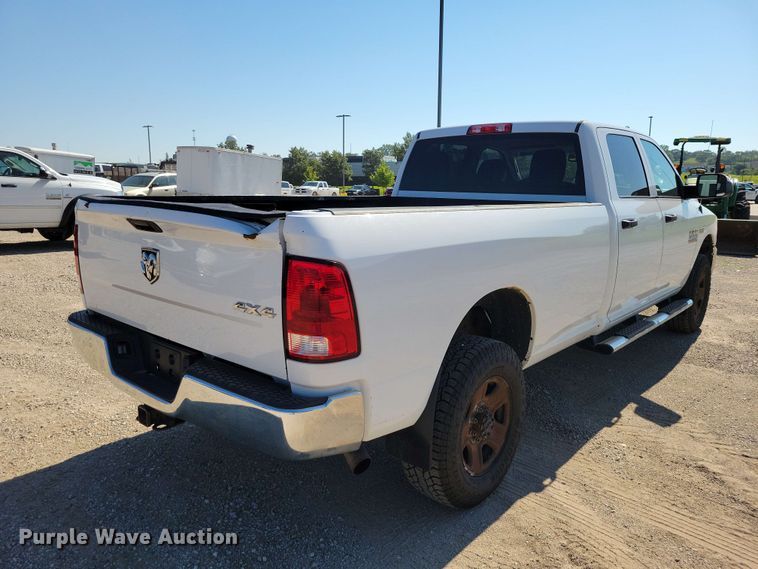 image for item FU0029 2018 RAM 3500 Crew Cab pickup truck