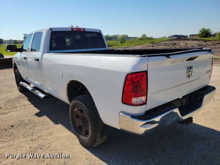 image for item FU0029 2018 RAM 3500 Crew Cab pickup truck