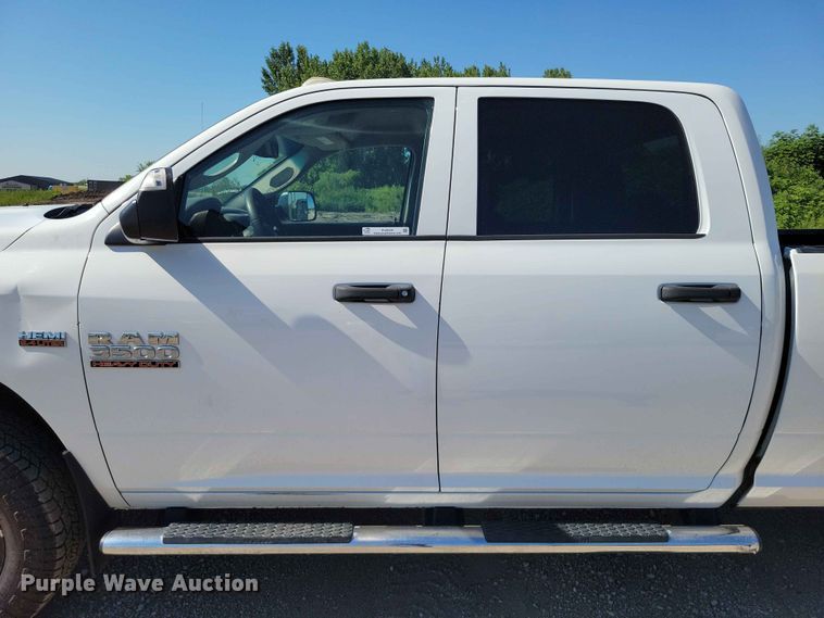image for item FU0029 2018 RAM 3500 Crew Cab pickup truck