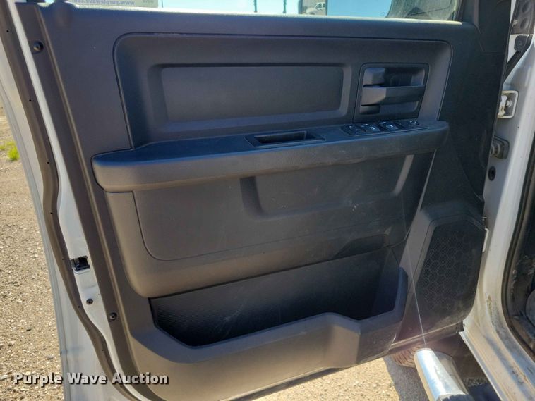 image for item FU0029 2018 RAM 3500 Crew Cab pickup truck